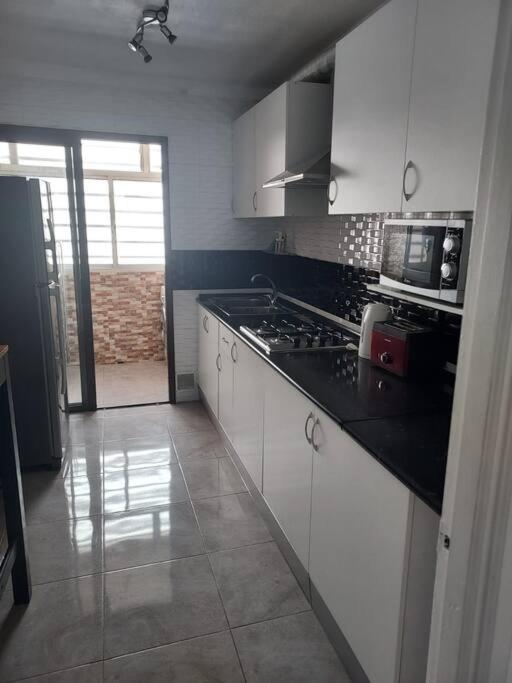Apartamento En Palmeras Del Sur 阿德耶 外观 照片